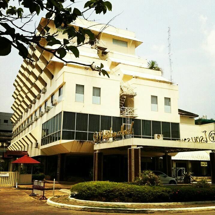 Paradorn Inn Chumphon Exterior foto